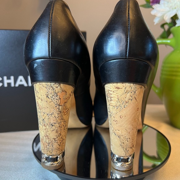 CHANEL CC Logo Black Genuine Leather Peep Toe Platform Cork Chain Pump Heels - Picture 4 of 11